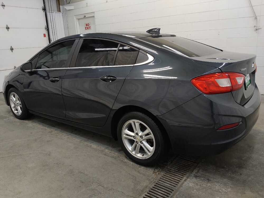 2017 Chevrolet Cruze in Cincinnati, OH 45255 - 18094368 3