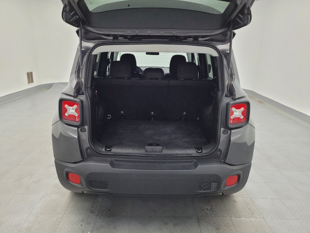 2018 Jeep Renegade in Taylor, MI 48180 - 18094369 29