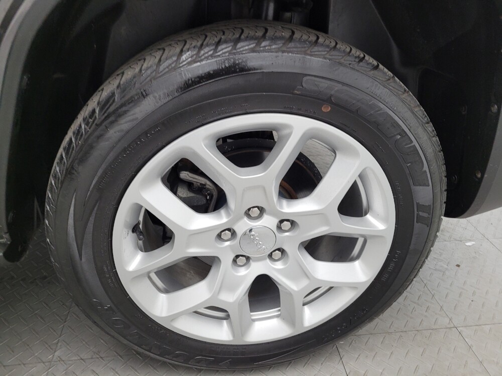 2018 Jeep Renegade in Taylor, MI 48180 - 18094369 31