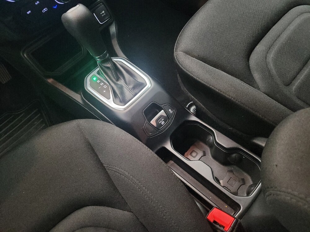 2018 Jeep Renegade in Taylor, MI 48180 - 18094369 26