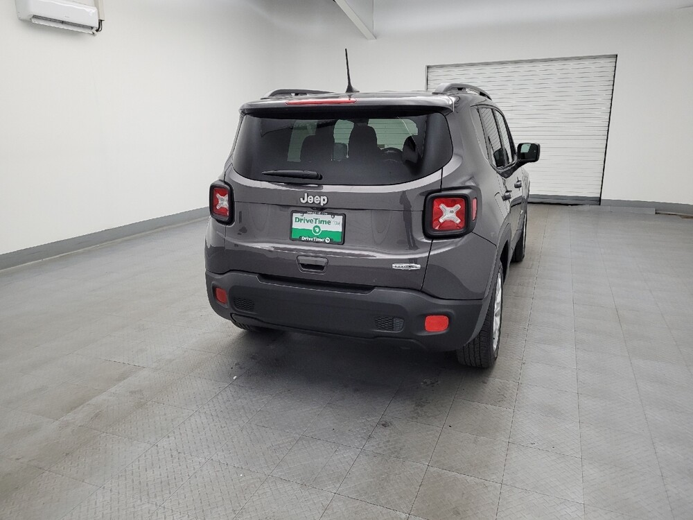 2018 Jeep Renegade in Taylor, MI 48180 - 18094369 7
