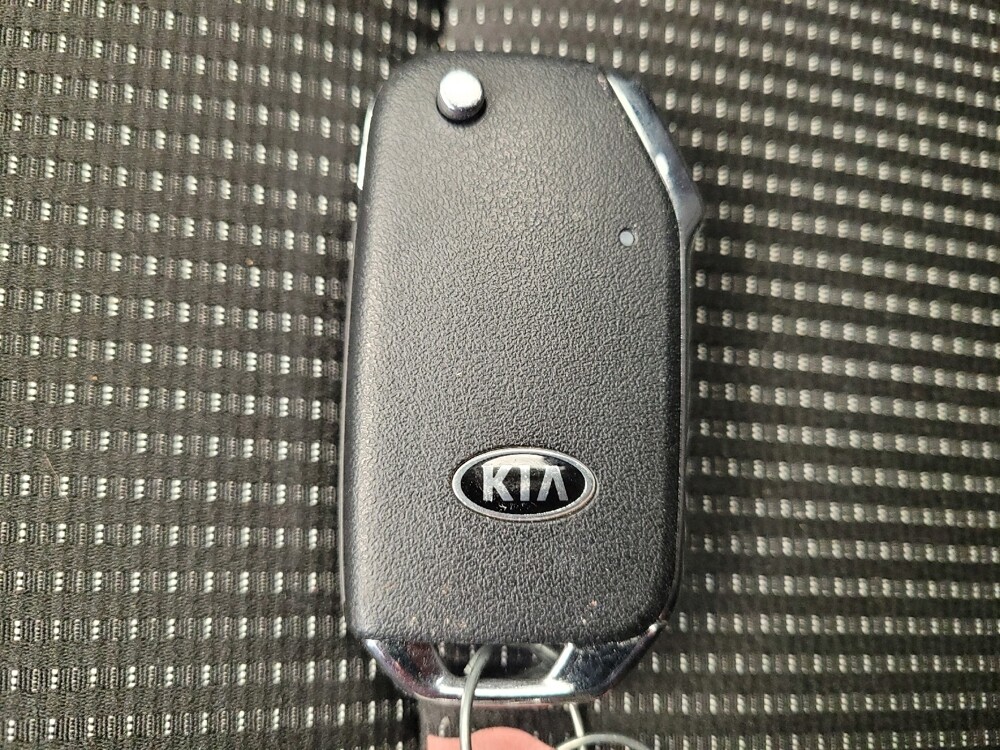 2021 Kia Forte in Cincinnati, OH 45255 - 18094370 32