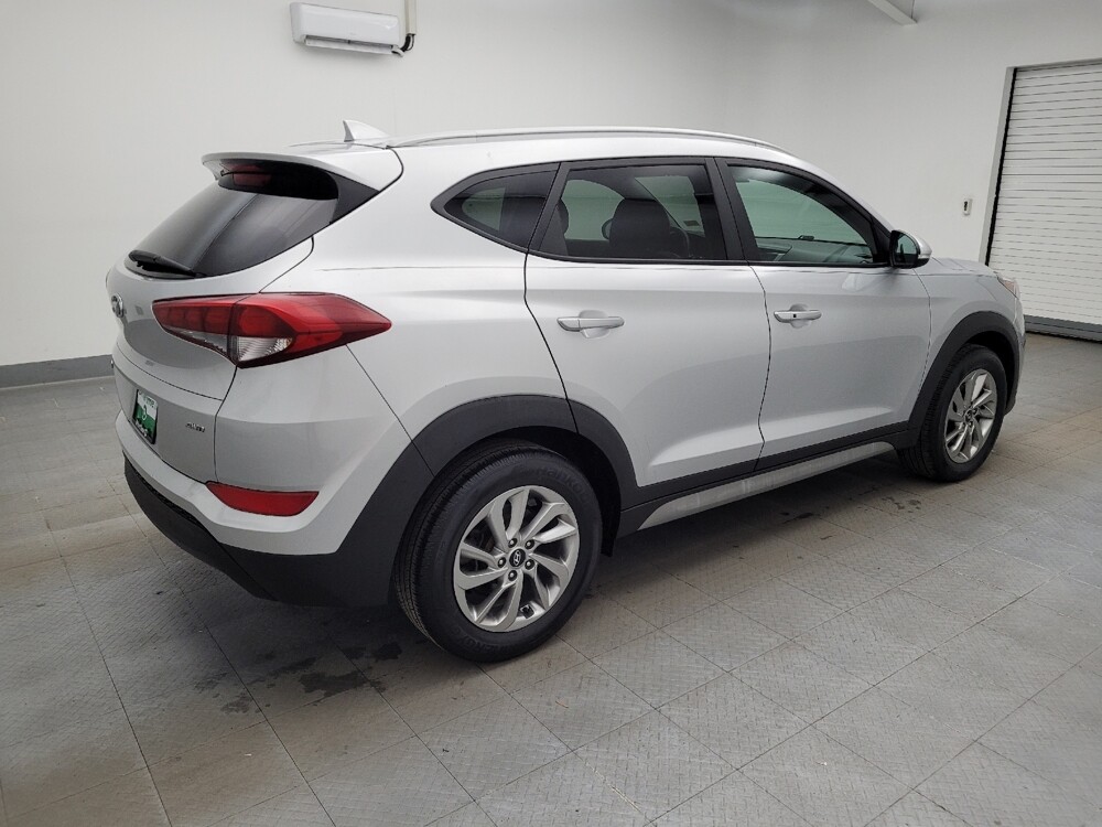 2017 Hyundai Tucson in Cincinnati, OH 45255 - 18094371 10