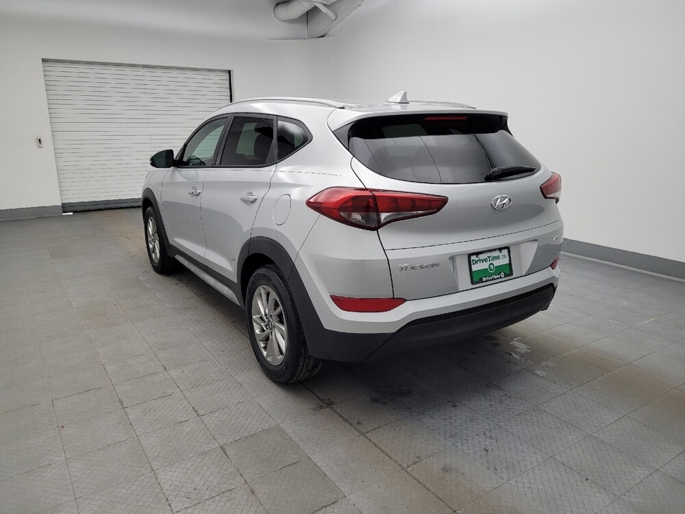 2017 Hyundai Tucson in Cincinnati, OH 45255 - 18094371 5