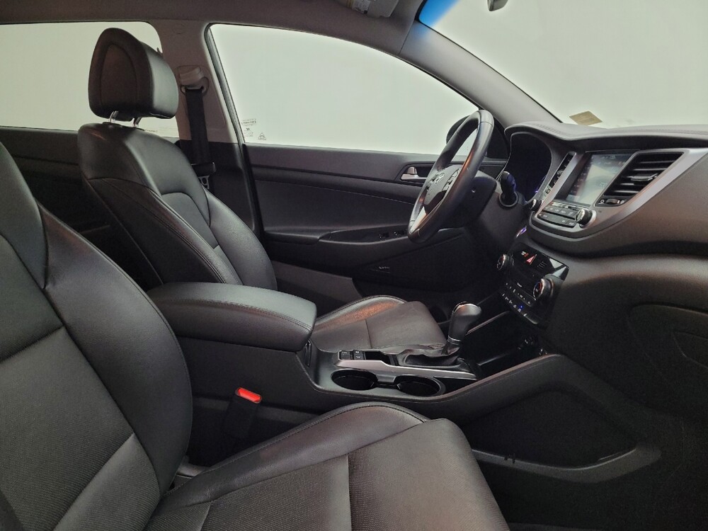 2017 Hyundai Tucson in Cincinnati, OH 45255 - 18094371 21