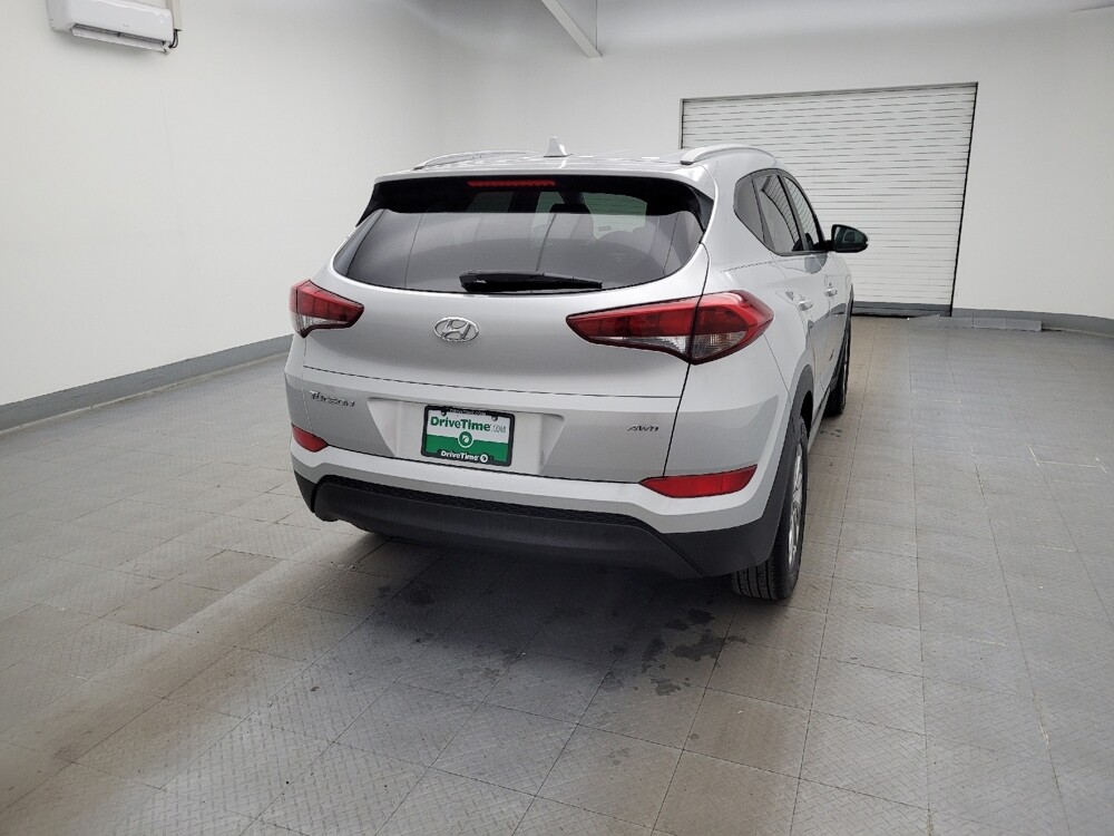 2017 Hyundai Tucson in Cincinnati, OH 45255 - 18094371 7