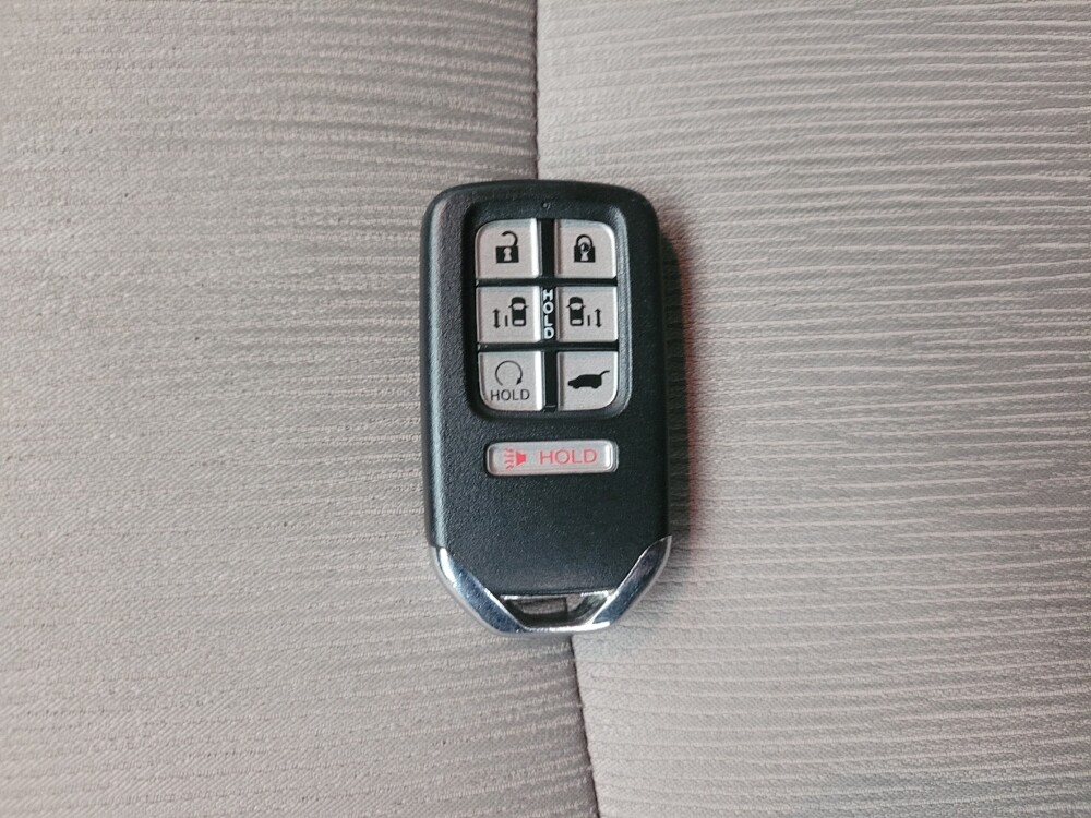 2018 Honda Odyssey in Taylor, MI 48180 - 18094386 32