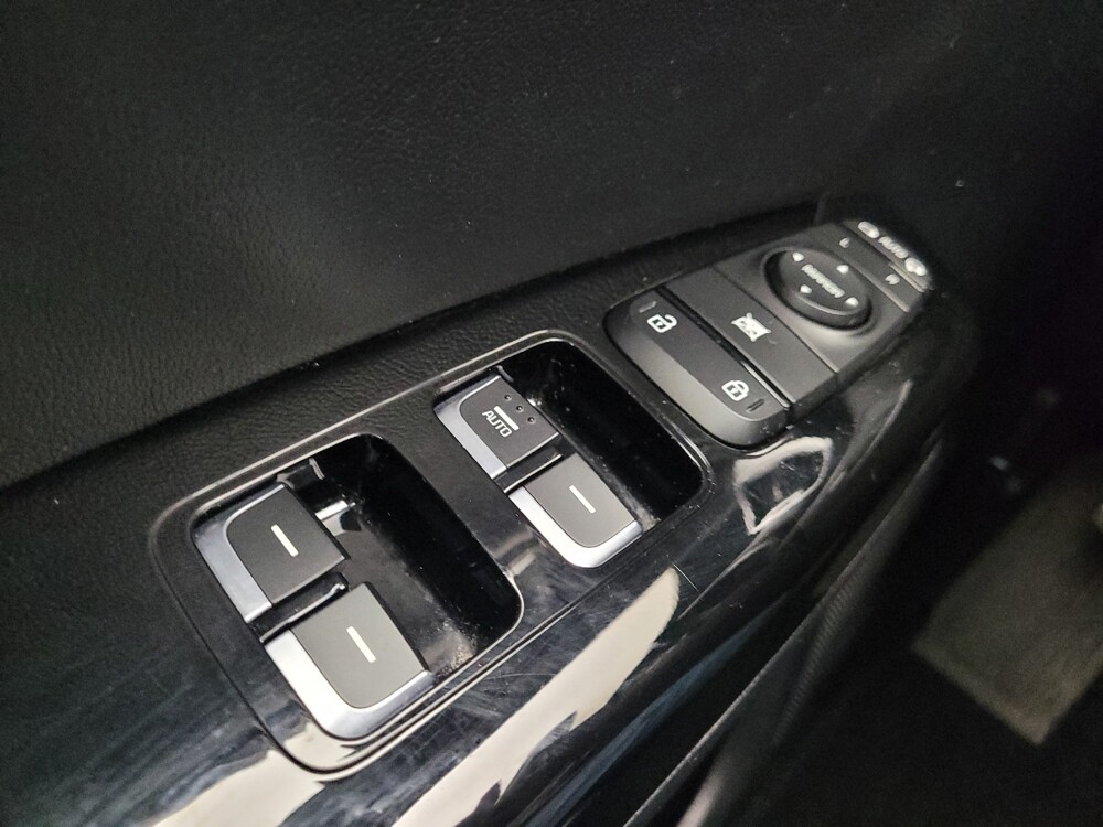 2018 Kia Sportage in Taylor, MI 48180 - 18094387 27