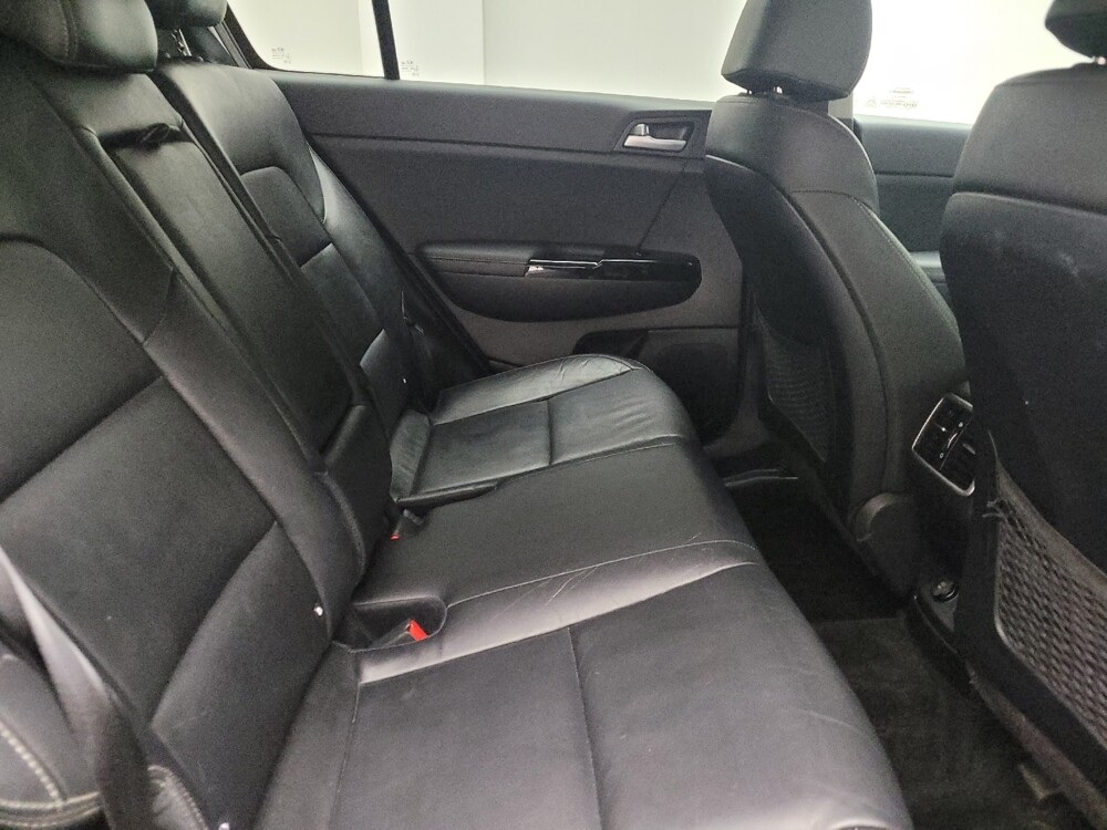 2018 Kia Sportage in Taylor, MI 48180 - 18094387 19