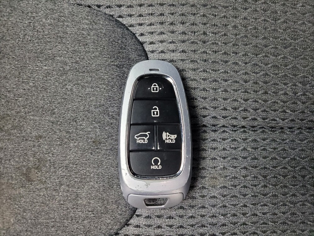 2022 Hyundai Santa Fe in Eastpointe, MI 48021 - 18094394 32