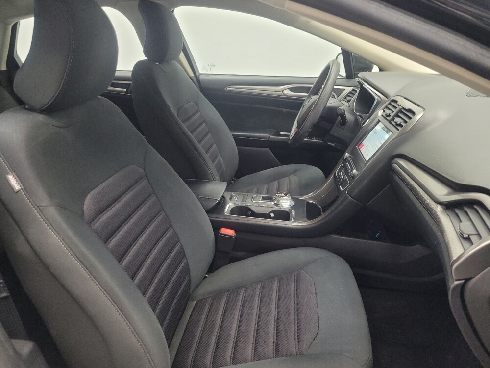 2017 Ford Fusion in Indianapolis, IN 46222 - 18094408 21