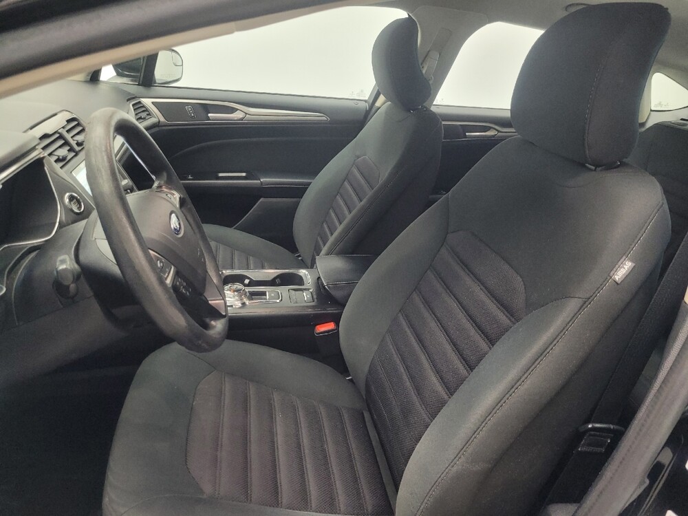 2017 Ford Fusion in Indianapolis, IN 46222 - 18094408 17