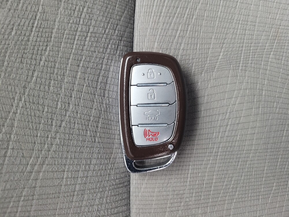 2016 Hyundai Sonata in Huntsville, AL 35816 - 18094420 32