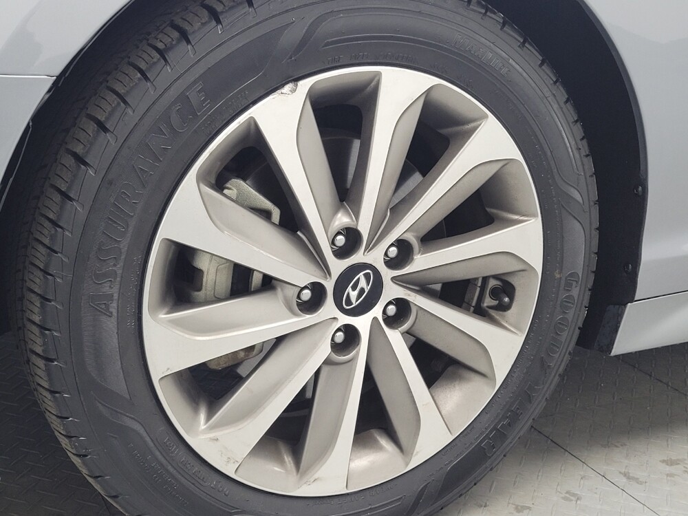 2016 Hyundai Sonata in Huntsville, AL 35816 - 18094420 31