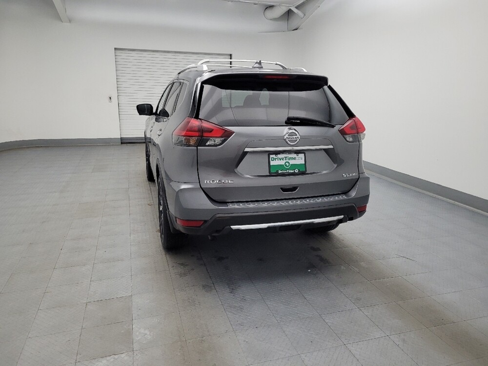 2018 Nissan Rogue in Cincinnati, OH 45255 - 18094433 6