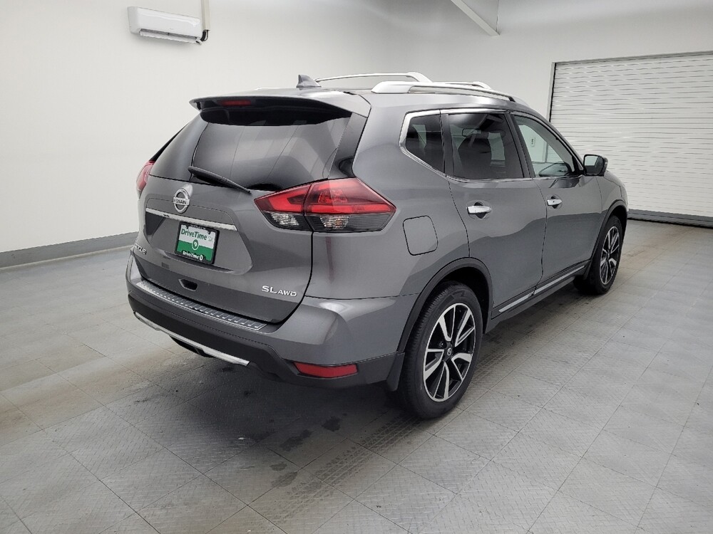 2018 Nissan Rogue in Cincinnati, OH 45255 - 18094433 9