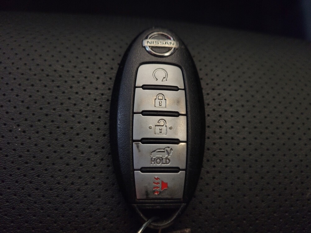 2018 Nissan Rogue in Cincinnati, OH 45255 - 18094433 32