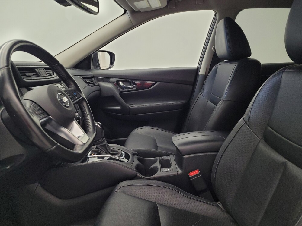 2018 Nissan Rogue in Cincinnati, OH 45255 - 18094433 17