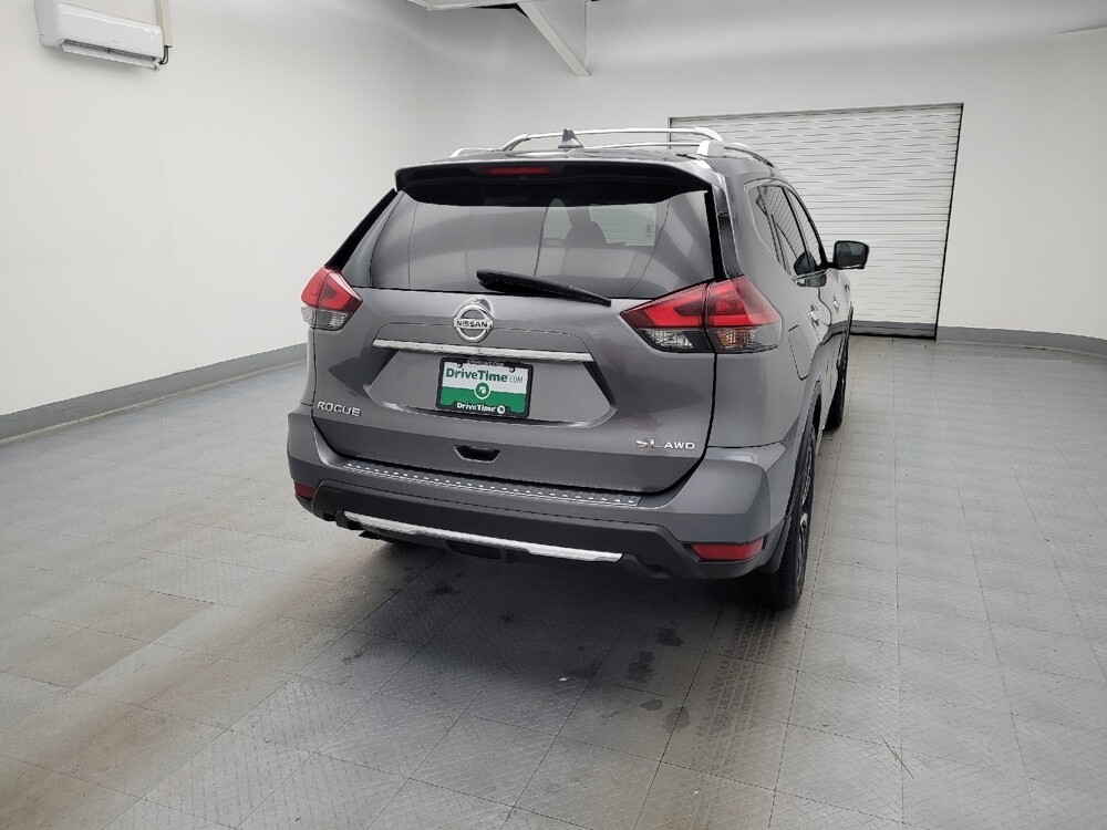 2018 Nissan Rogue in Cincinnati, OH 45255 - 18094433 7