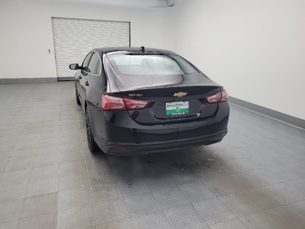 2021 Chevrolet Malibu in Cincinnati, OH 45255 - 18094434 6