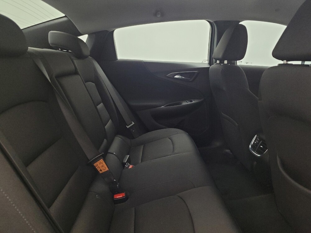 2021 Chevrolet Malibu in Cincinnati, OH 45255 - 18094434 19