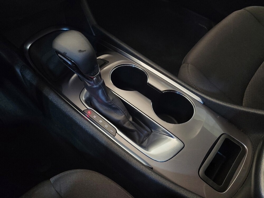 2021 Chevrolet Malibu in Cincinnati, OH 45255 - 18094434 26