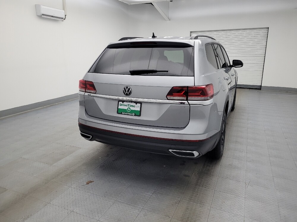 2021 Volkswagen Atlas in Cincinnati, OH 45255 - 18094435 7