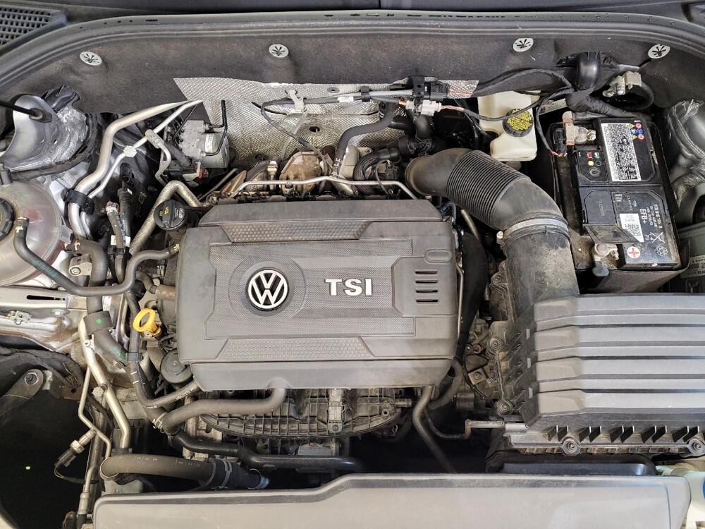 2021 Volkswagen Atlas in Cincinnati, OH 45255 - 18094435 30