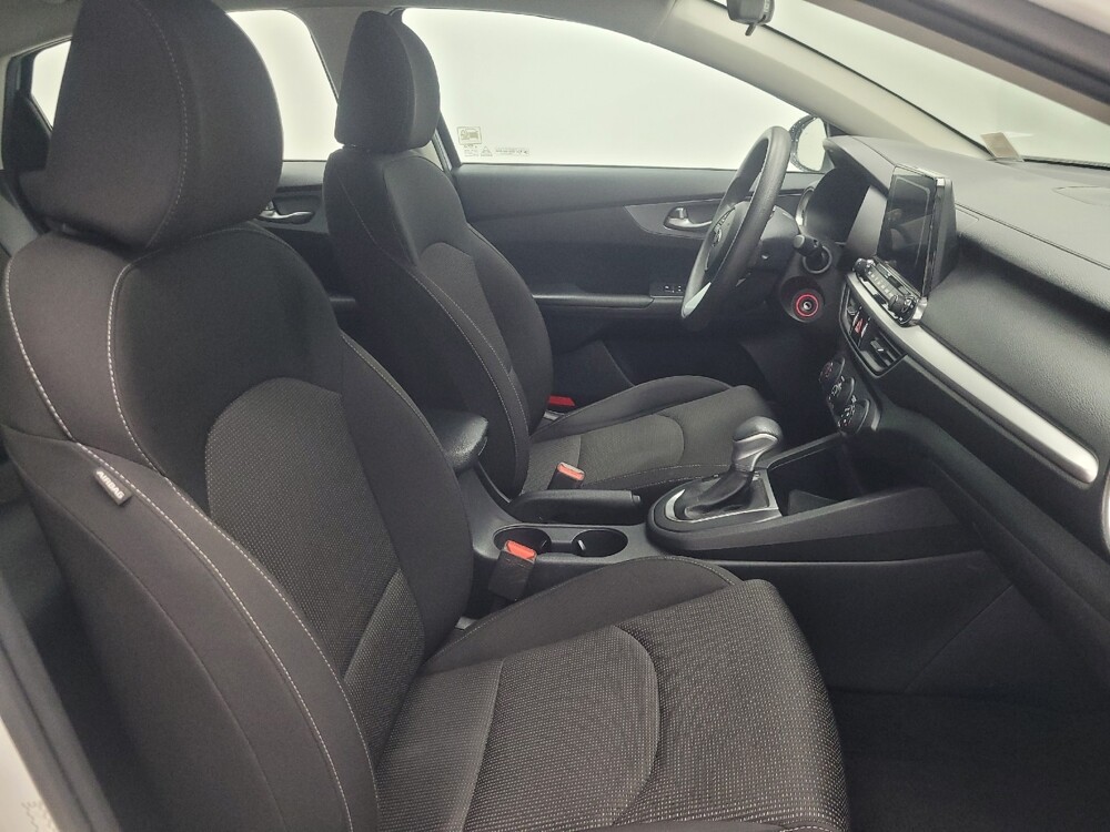 2020 Kia Forte in Indianapolis, IN 46222 - 18094447 21