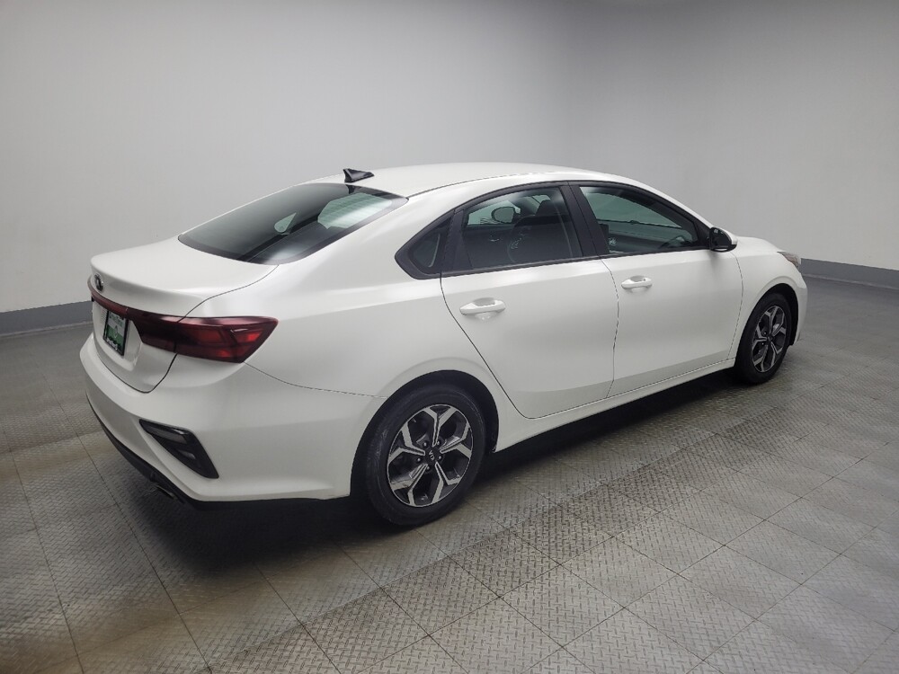 2020 Kia Forte in Indianapolis, IN 46222 - 18094447 10