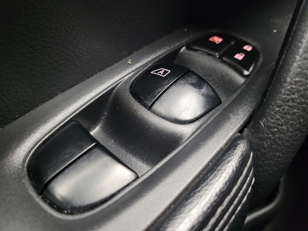 2016 Nissan Rogue in Eastpointe, MI 48021 - 18094457 27