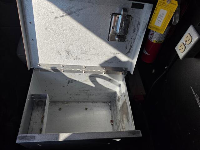 2011 Chevrolet Express 2500 in Blauvelt, NY 10913 - 18094474 24