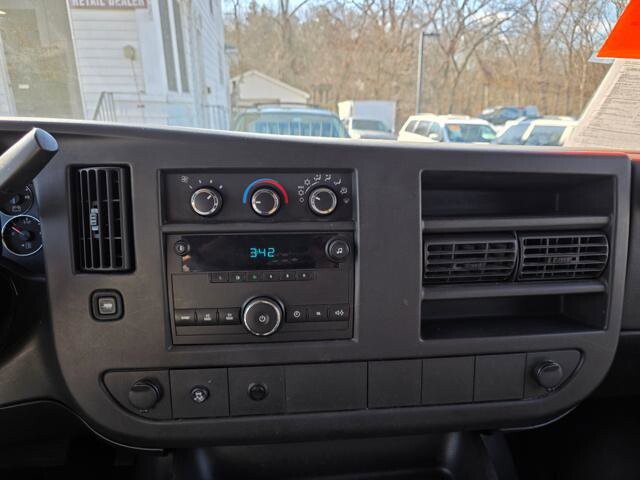 2011 Chevrolet Express 2500 in Blauvelt, NY 10913 - 18094474 17