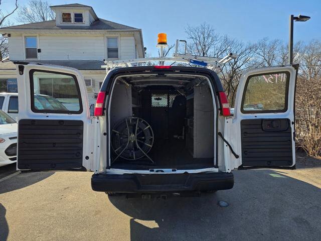 2011 Chevrolet Express 2500 in Blauvelt, NY 10913 - 18094474 30