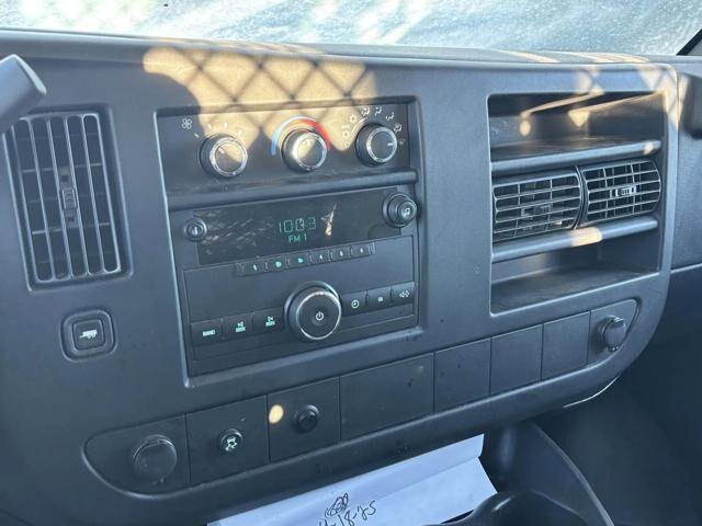 2011 Chevrolet Express 2500 in Blauvelt, NY 10913 - 18094474 15