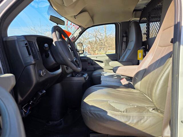 2011 Chevrolet Express 2500 in Blauvelt, NY 10913 - 18094474 11