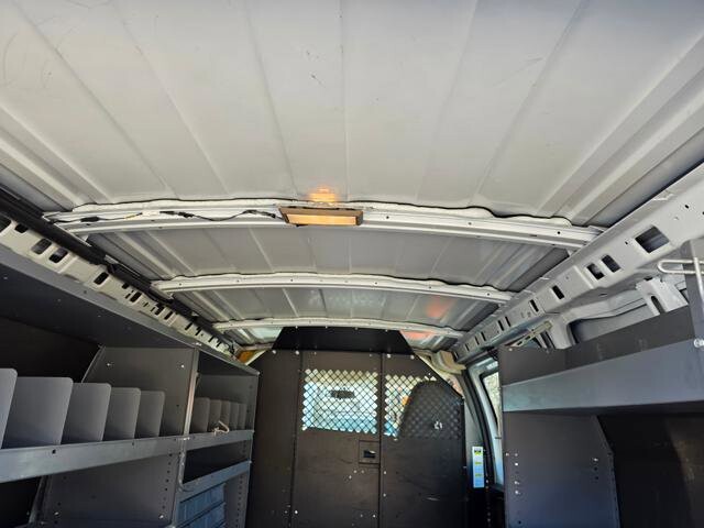 2011 Chevrolet Express 2500 in Blauvelt, NY 10913 - 18094474 39