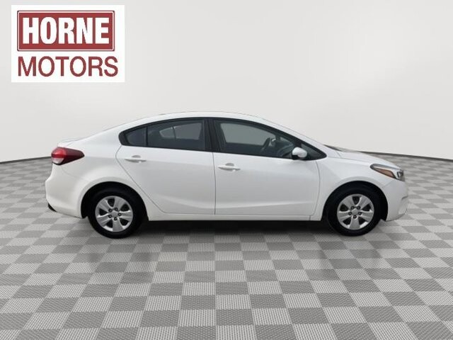 2018 Kia Forte in Mesa, AZ 85212 - 18094477 9