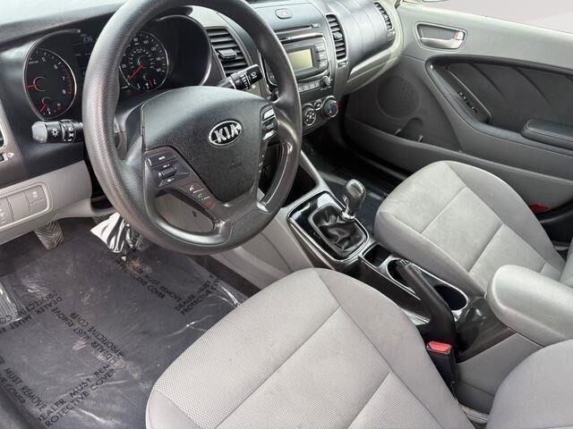 2018 Kia Forte in Mesa, AZ 85212 - 18094477 15