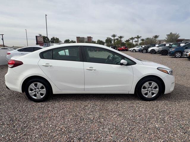 2018 Kia Forte in Mesa, AZ 85212 - 18094477 9