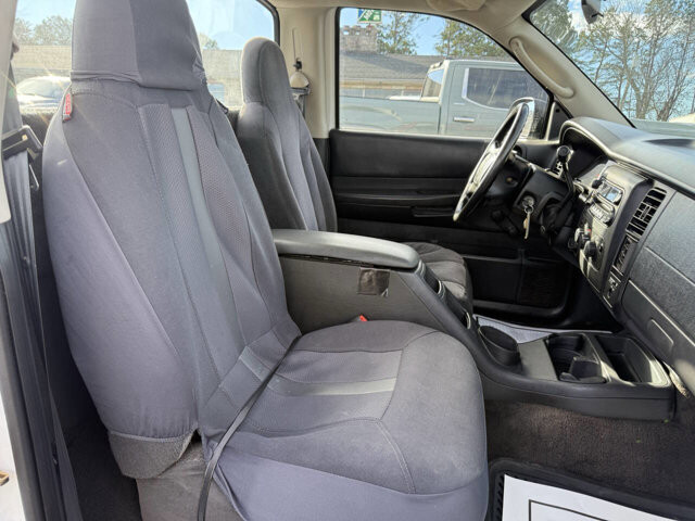 2004 Dodge Dakota in Hickory, NC 28602-5144 - 18094480 9