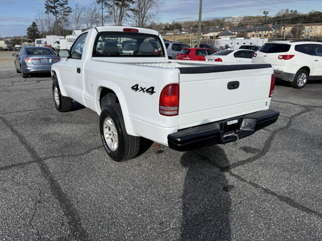 2004 Dodge Dakota in Hickory, NC 28602-5144 - 18094480 5