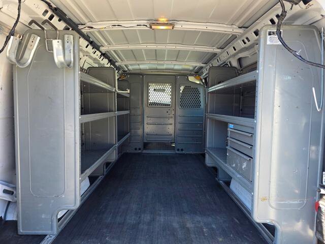 2014 Chevrolet Express 2500 in Blauvelt, NY 10913 - 18094496 32