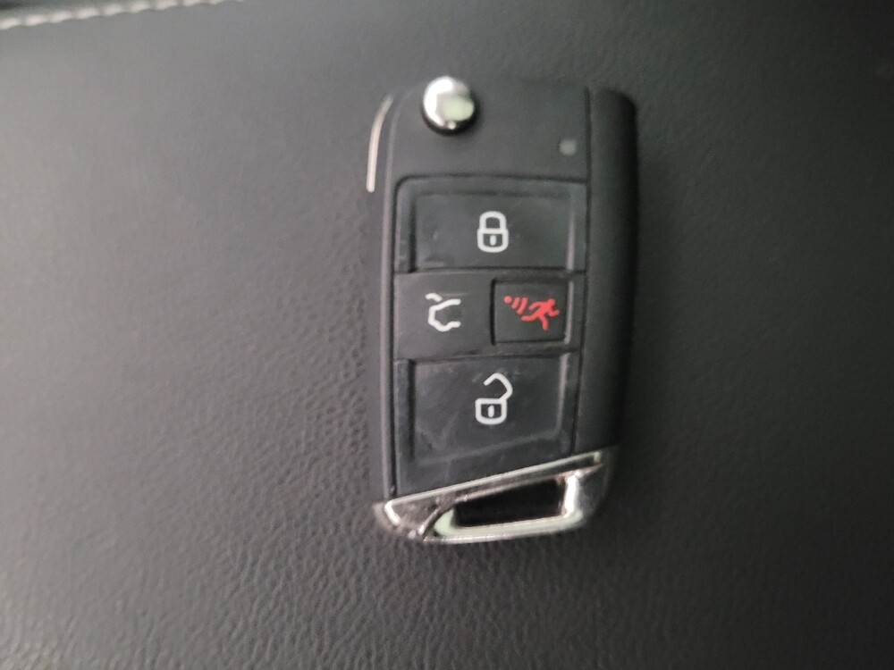 2021 Volkswagen Tiguan in El Cajon, CA 92020 - 18094502 32