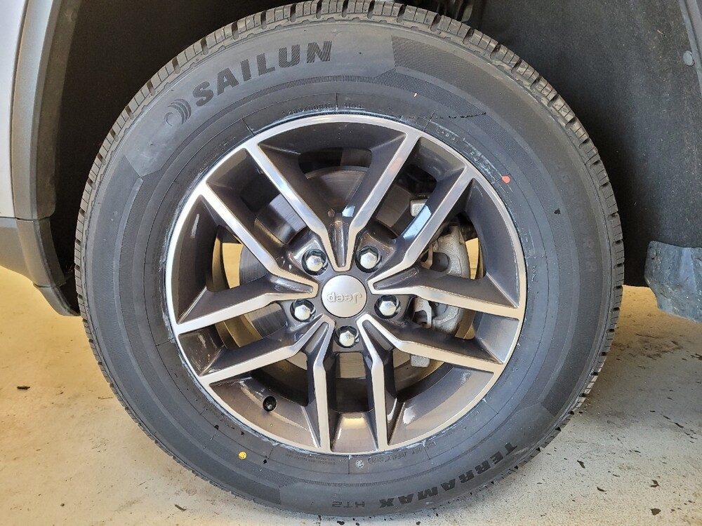 2019 Jeep Grand Cherokee in Fresno, CA 93726 - 18094505 31