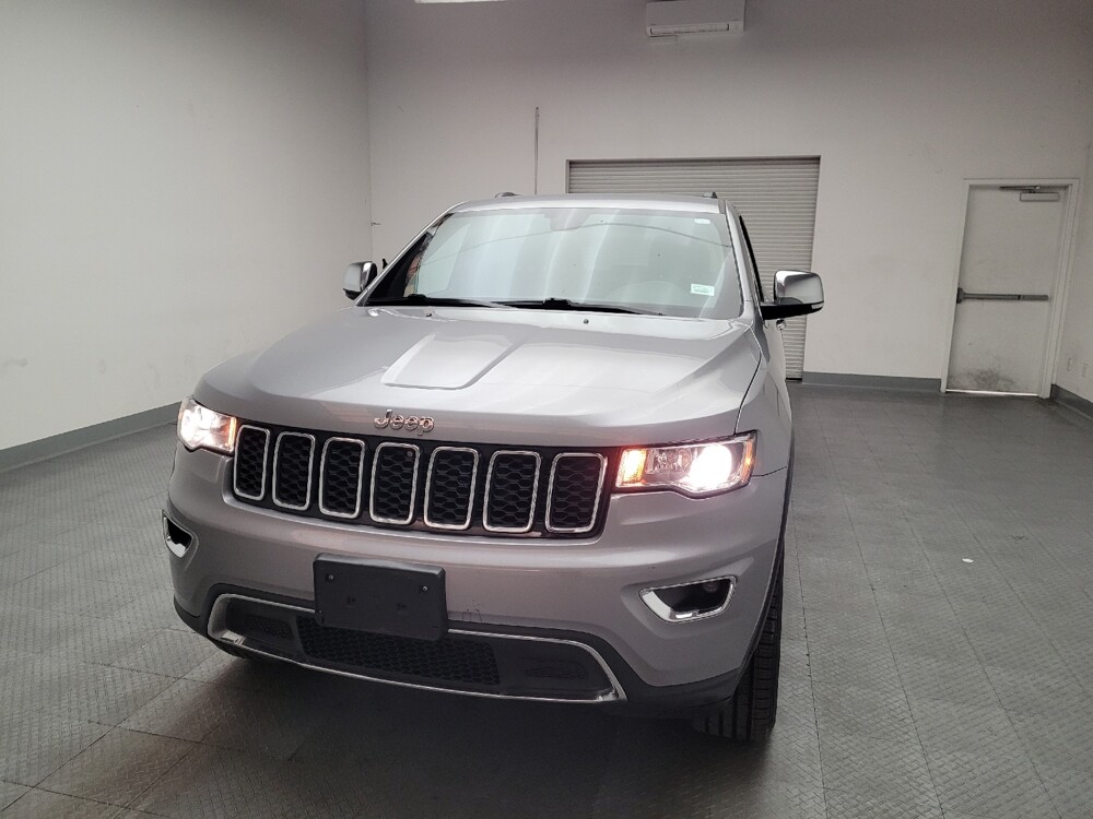 2019 Jeep Grand Cherokee in Fresno, CA 93726 - 18094505 15