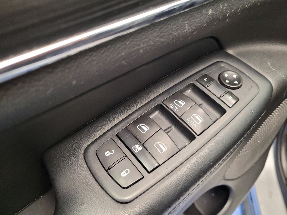 2019 Jeep Grand Cherokee in Fresno, CA 93726 - 18094505 27