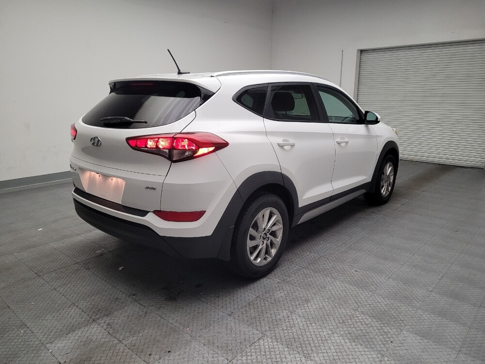 2017 Hyundai Tucson in Fresno, CA 93726 - 18094508 9