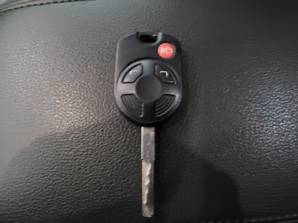 2015 Ford Escape in Downey, CA 90241 - 18094509 32