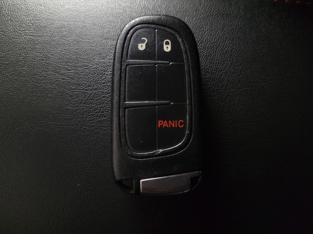 2018 Jeep Cherokee in Morrow, GA 30260 - 18094511 32